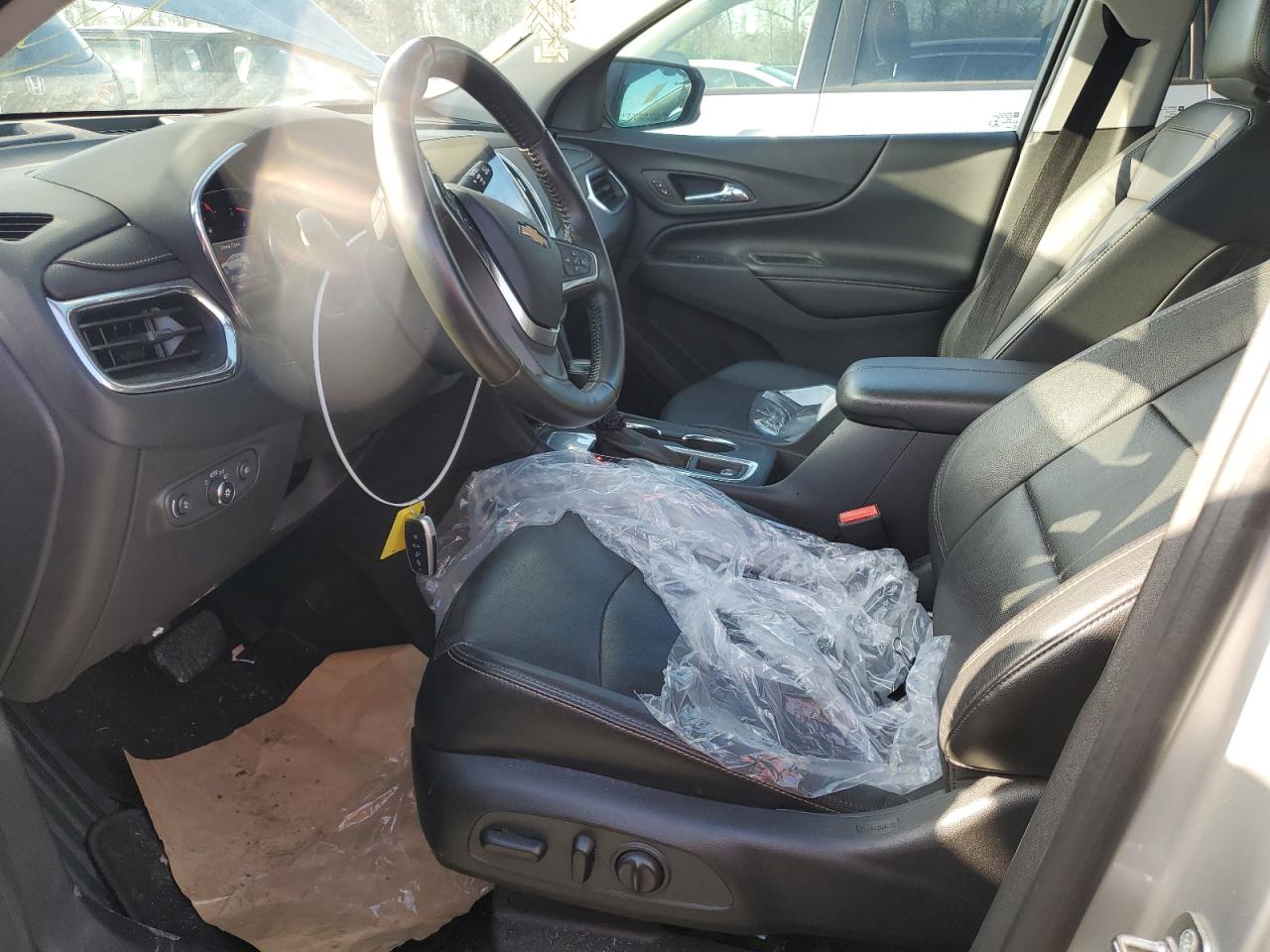 2019 Chevrolet Equinox VIN 3GNAXNEV4KS657064 Copart auction photo, vandalism / minor dent/scratches damage thumbnail 7