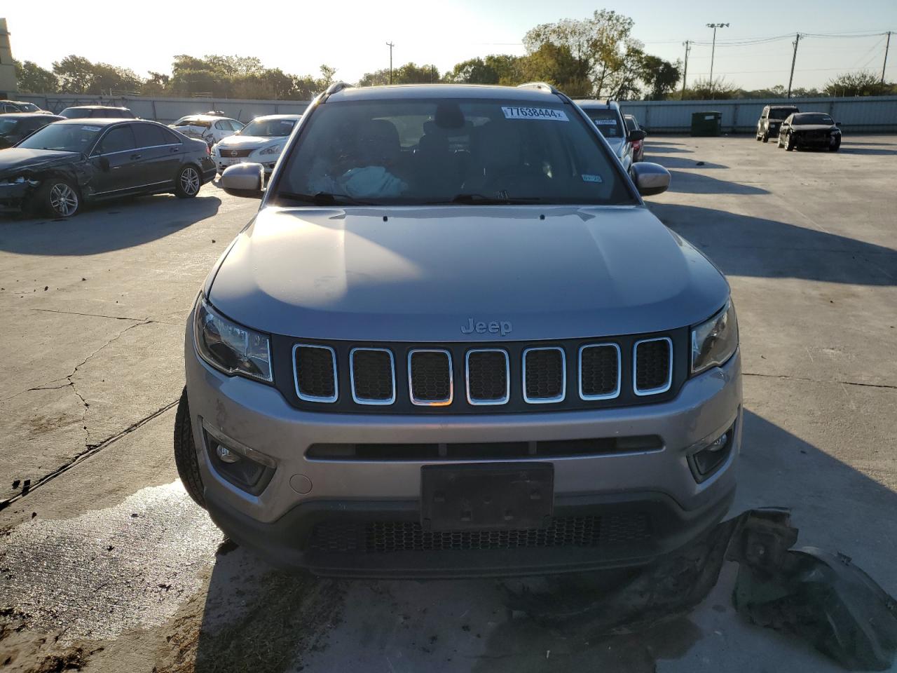2018 Jeep Compass VIN 3C4NJCBB4JT487081 Copart auction photo, front end damage thumbnail 5