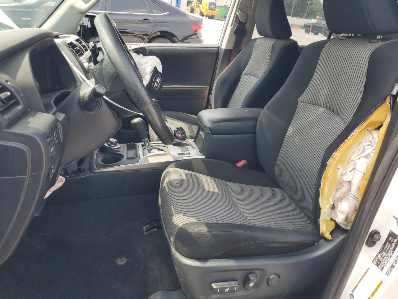 2019 Toyota 4Runner VIN JTEBU5JRXK5634523 Copart auction photo, front end / side damage thumbnail 7