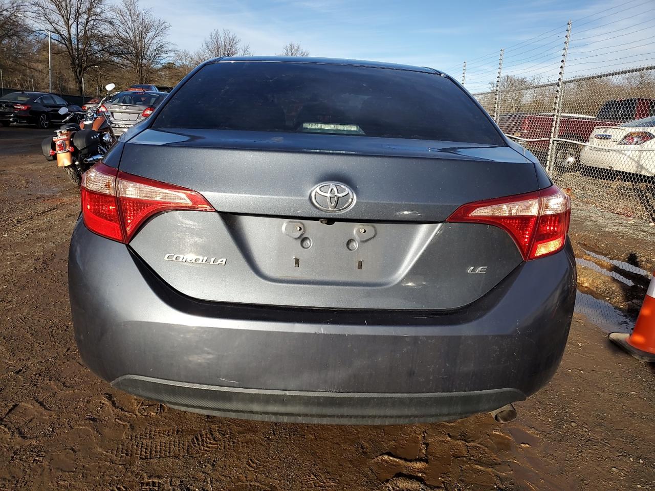2017 Toyota Corolla VIN 2T1BURHE8HC923751 Copart auction photo, front end damage thumbnail 6
