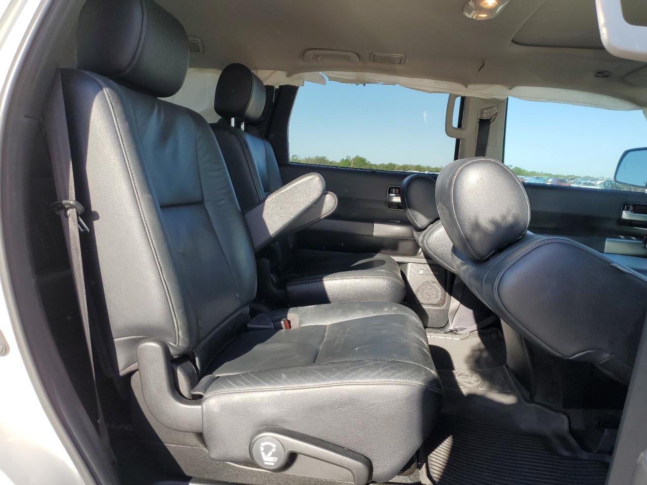 2021 Toyota Sequoia VIN 5TDHY5B16MS185978 Copart auction photo, front end damage thumbnail 11