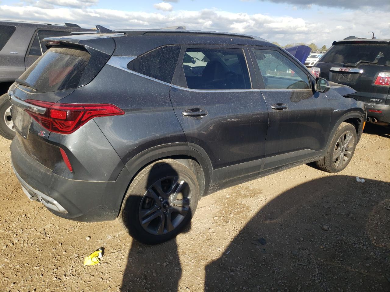 2021 KIA Seltos VIN KNDEUCAA4M7167591 Copart auction photo, front end damage thumbnail 3