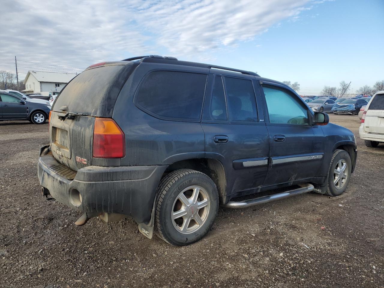 2005 GMC Envoy VIN 1GKDT13S552310799 Copart auction photo, front end / side damage thumbnail 3