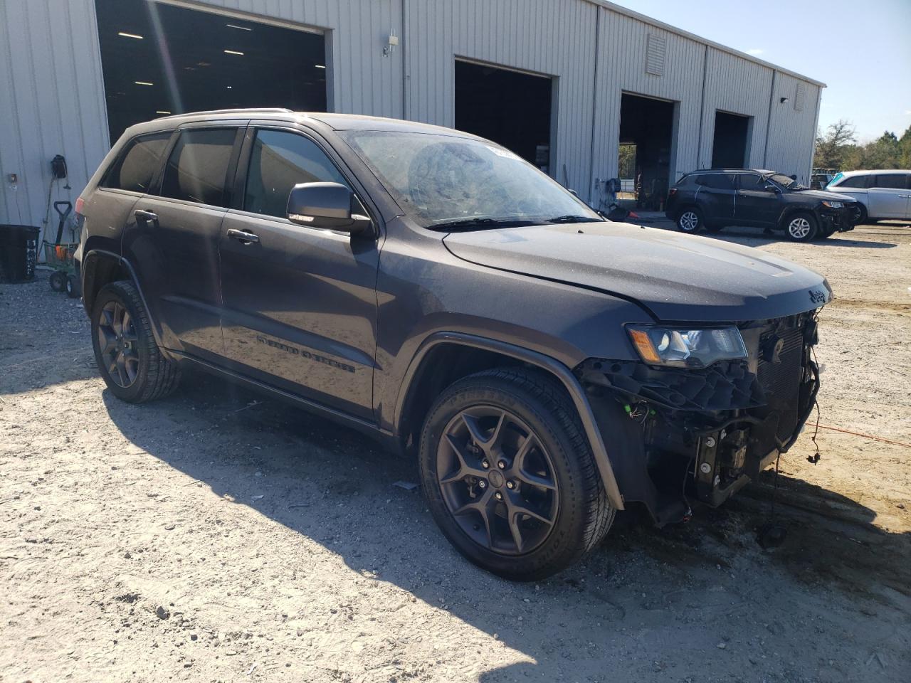 2021 Jeep Grand Cherokee VIN 1C4RJFBG3MC686105 Copart auction photo, front end damage thumbnail 4