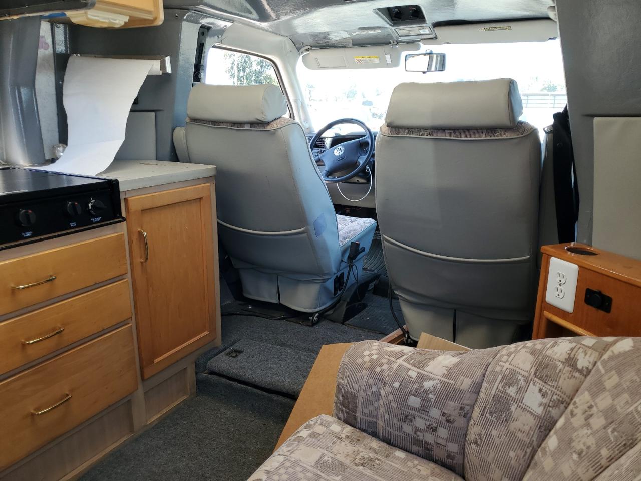 2002 Volkswagen EuroVan VIN WV3AB47092H066723 Copart auction photo, front end damage thumbnail 5