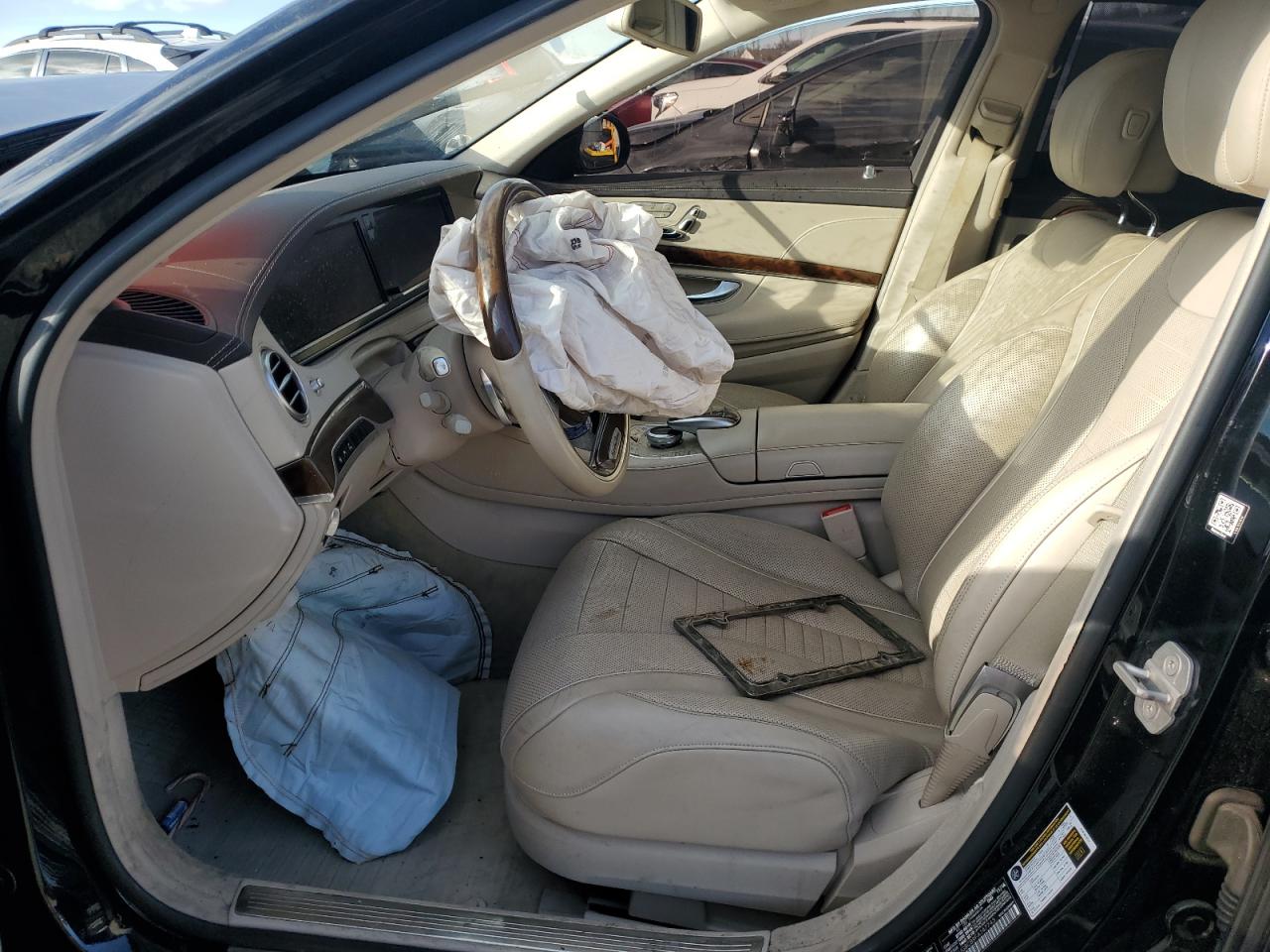 2015 Mercedes-Benz S-klasse VIN WDDUG8CB9FA147743 Copart auction photo, front end / side damage thumbnail 7