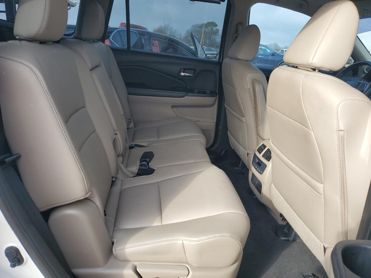 2016 Honda Pilot VIN 5FNYF5H50GB049385 Copart auction photo, front end / undercarriage damage thumbnail 11
