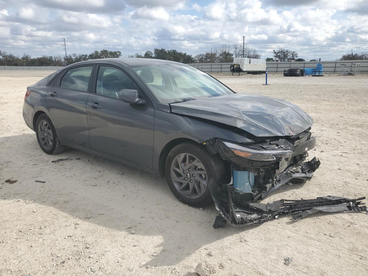 2024 Hyundai Elantra VIN KMHLM4DG6RU659704 Copart auction photo, front end / minor dent/scratches damage thumbnail 4