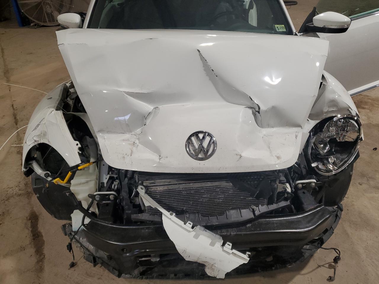 2016 Volkswagen Beetle VIN 3VW517AT9GM807660 Copart auction photo, front end damage thumbnail 11