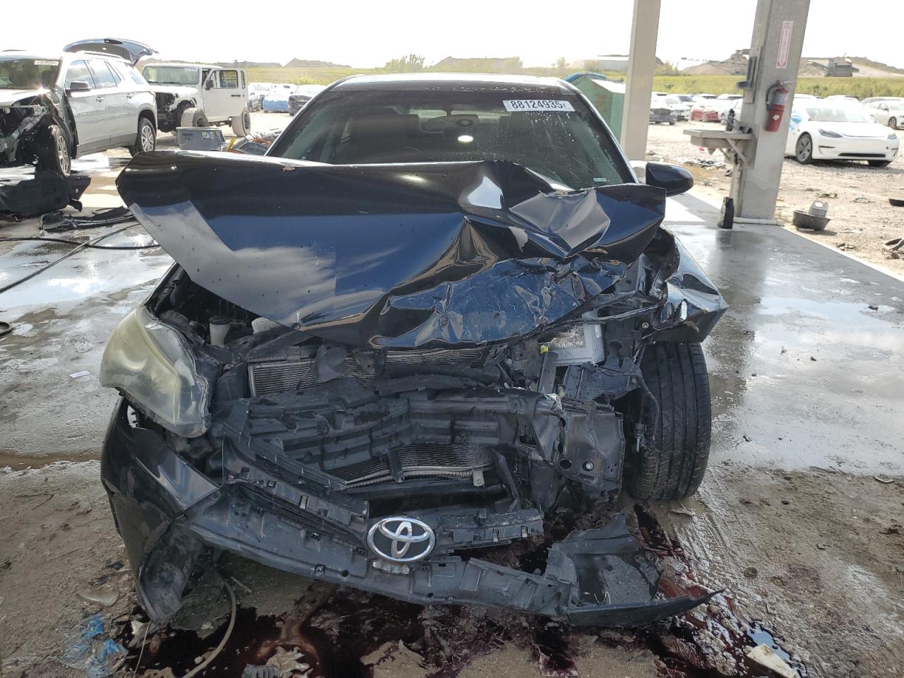 2015 Toyota Camry VIN 4T1BF1FK8FU014568 Copart auction photo, front end / minor dent/scratches damage thumbnail 5