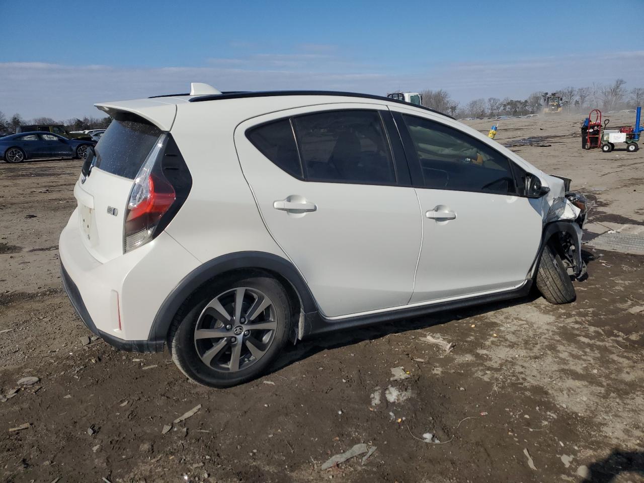 2018 Toyota Prius VIN JTDKDTB36J1600927 Copart auction photo, front end / minor dent/scratches damage thumbnail 3