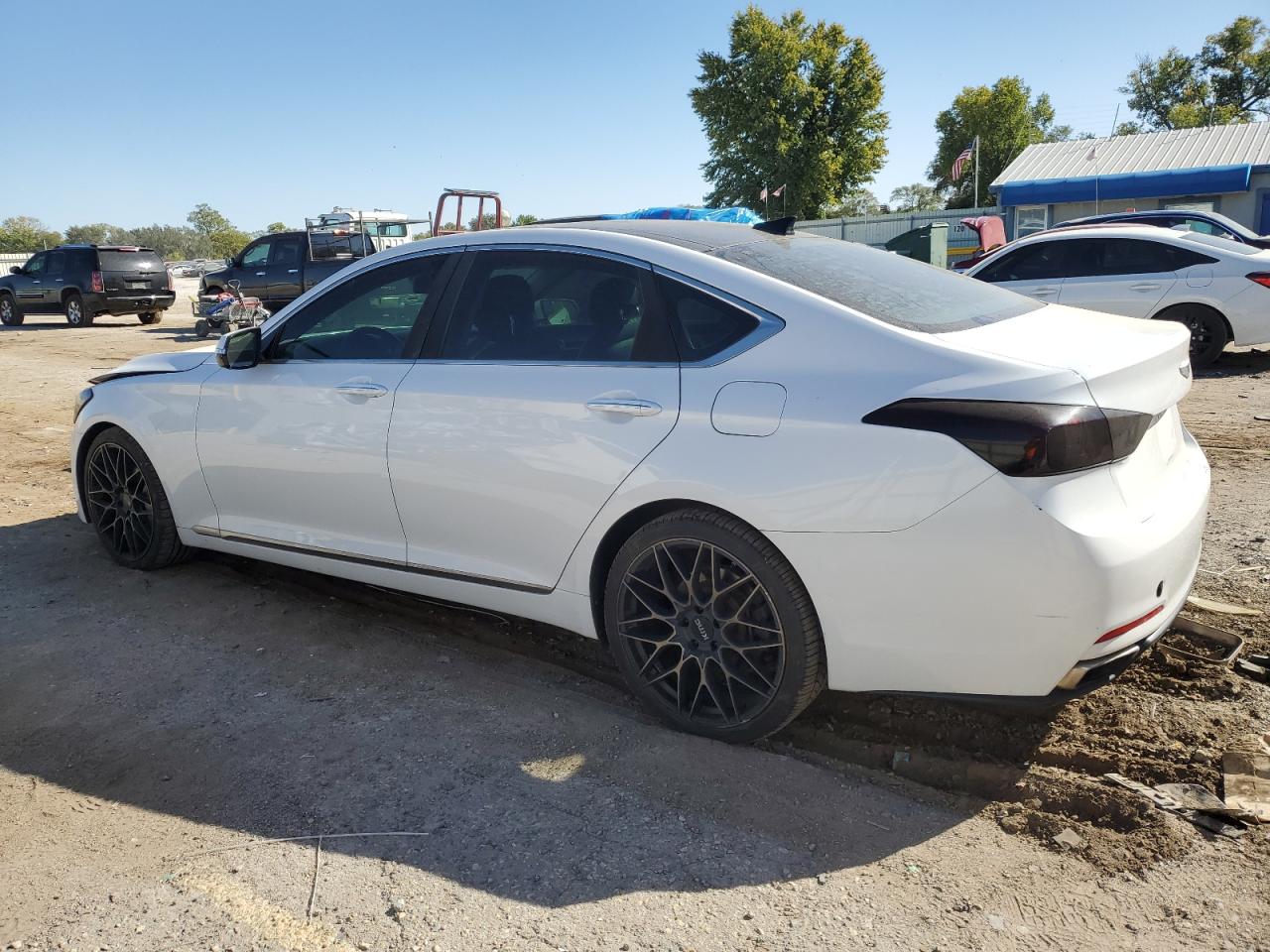 2015 Hyundai Genesis VIN KMHGN4JE8FU042768 Copart auction photo, front end / minor dent/scratches damage thumbnail 2