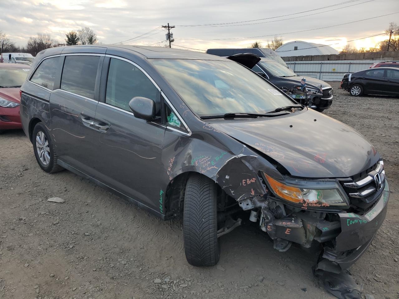 2014 Honda Odyssey VIN 5FNRL5H68EB003113 Copart auction photo, front end / side damage thumbnail 4