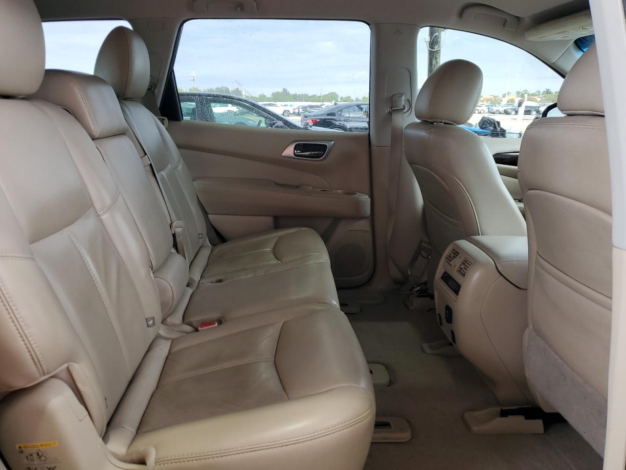 2015 Nissan Pathfinder VIN 5N1AR2MN5FC635438 Copart auction photo, front end / minor dent/scratches damage thumbnail 11