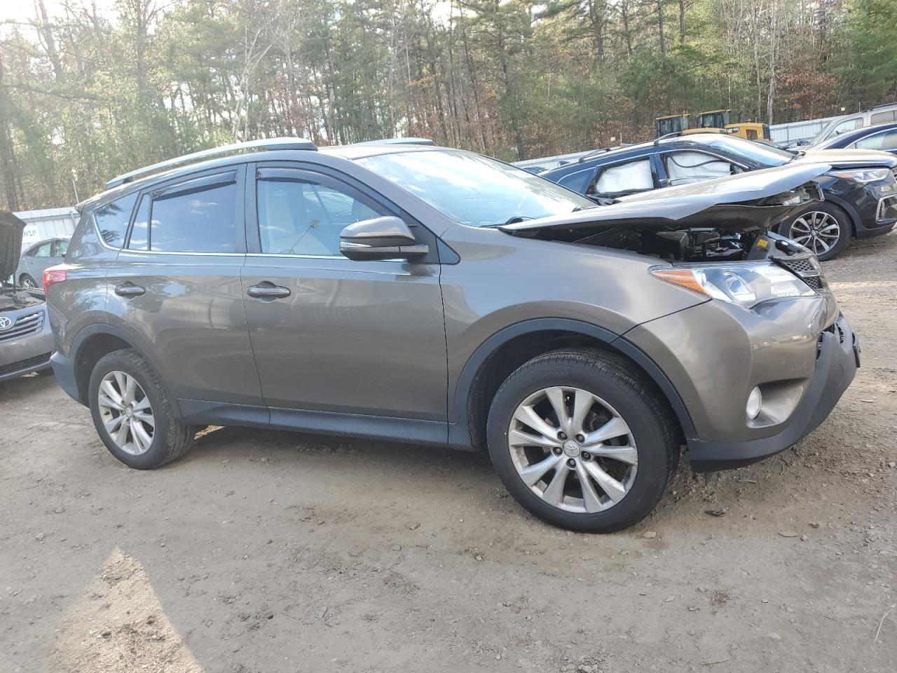 2014 Toyota RAV 4 VIN 2T3DFREV7EW161327 Copart auction photo, front end / minor dent/scratches damage thumbnail 4