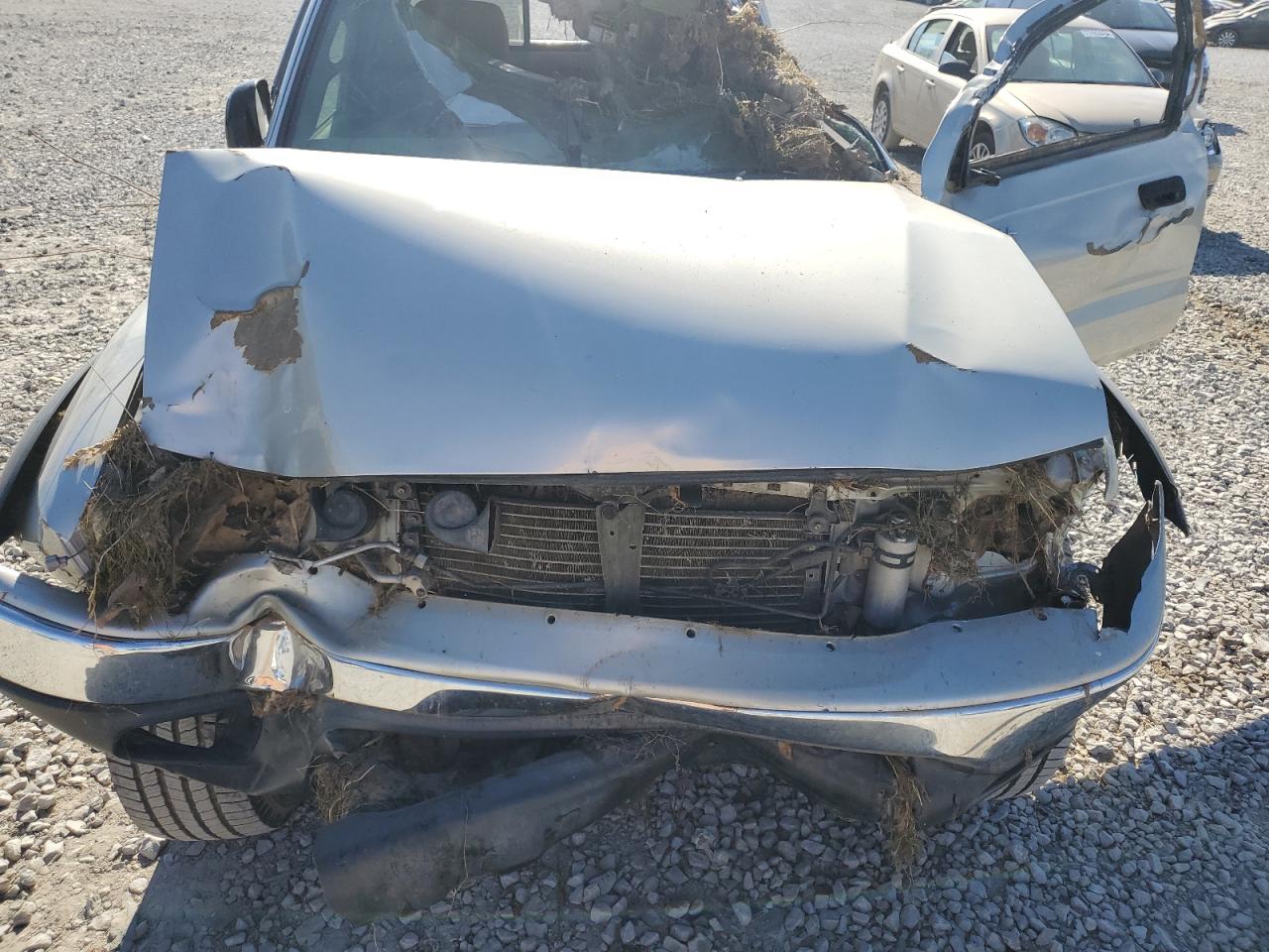 2004 Toyota Tacoma VIN 5TEWN72N14Z313352 Copart auction photo, water/flood / rollover damage thumbnail 11