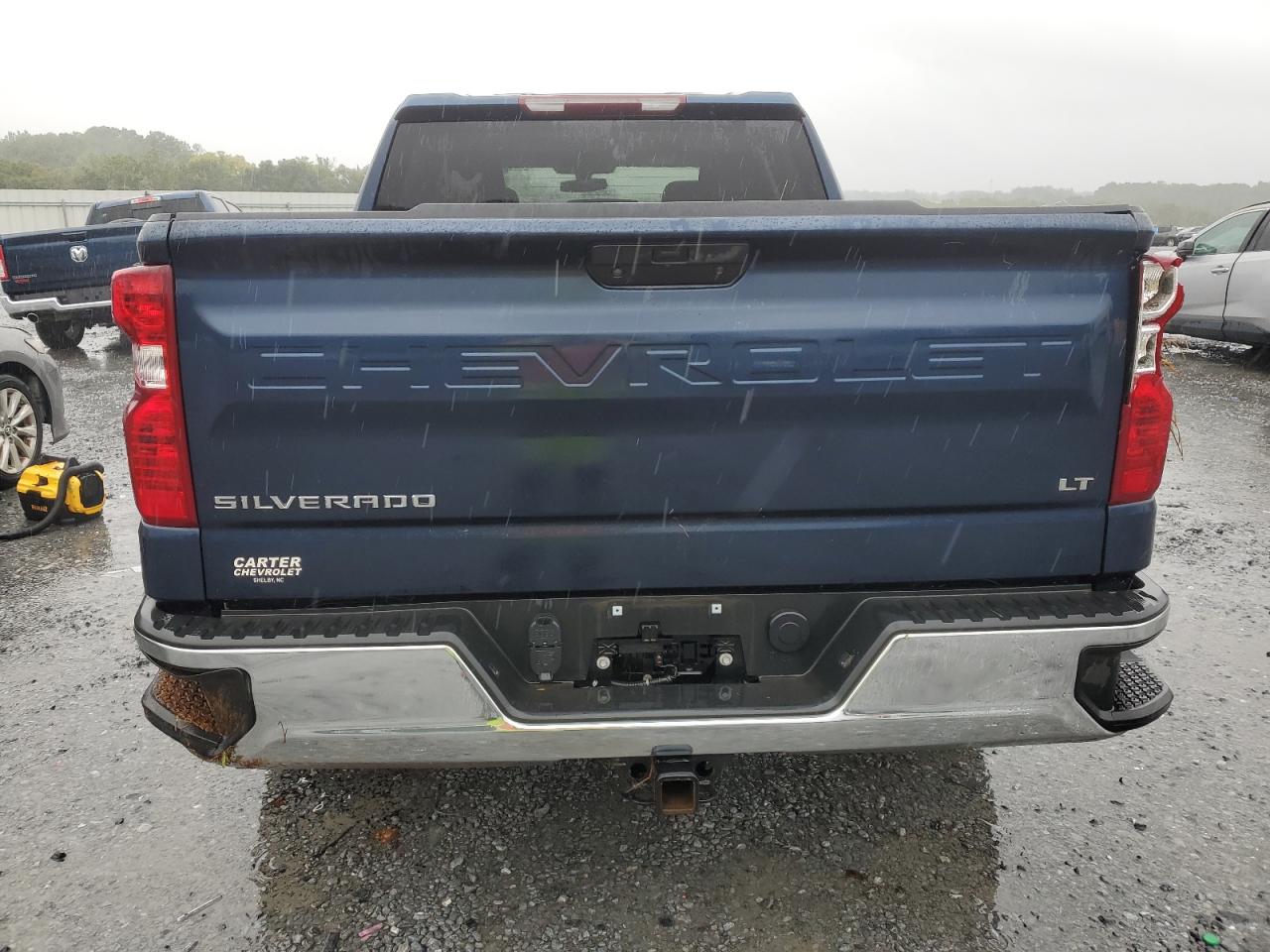 2021 Chevrolet Silverado VIN 1GCUYDED1MZ399564 Copart auction photo, all over / side damage thumbnail 6