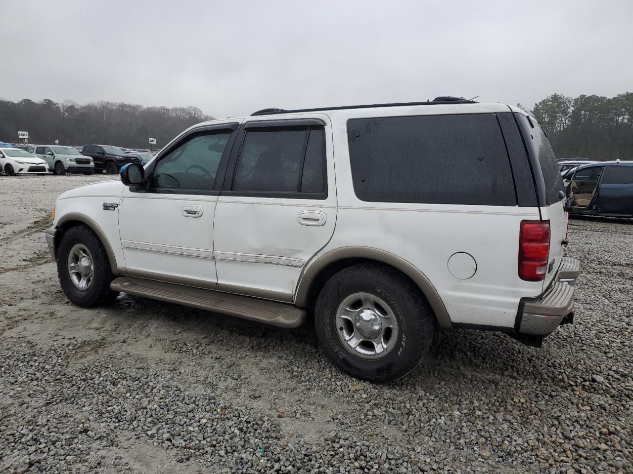 2000 Ford Expedition VIN 1FMRU17L9YLC05632 Copart auction photo, all over damage thumbnail 2