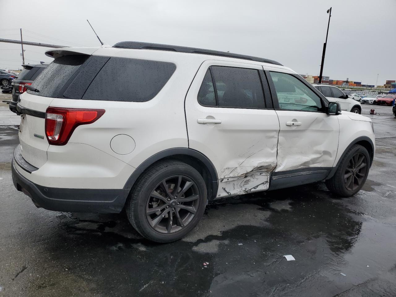 2019 Ford Explorer VIN 1FM5K7DH0KGB27796 Copart auction photo, side damage thumbnail 3