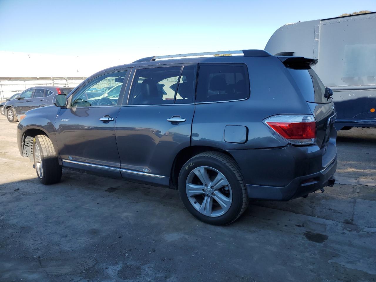 2012 Toyota Highlander VIN 5TDDK3EH4CS132191 Copart auction photo, rear end damage thumbnail 2