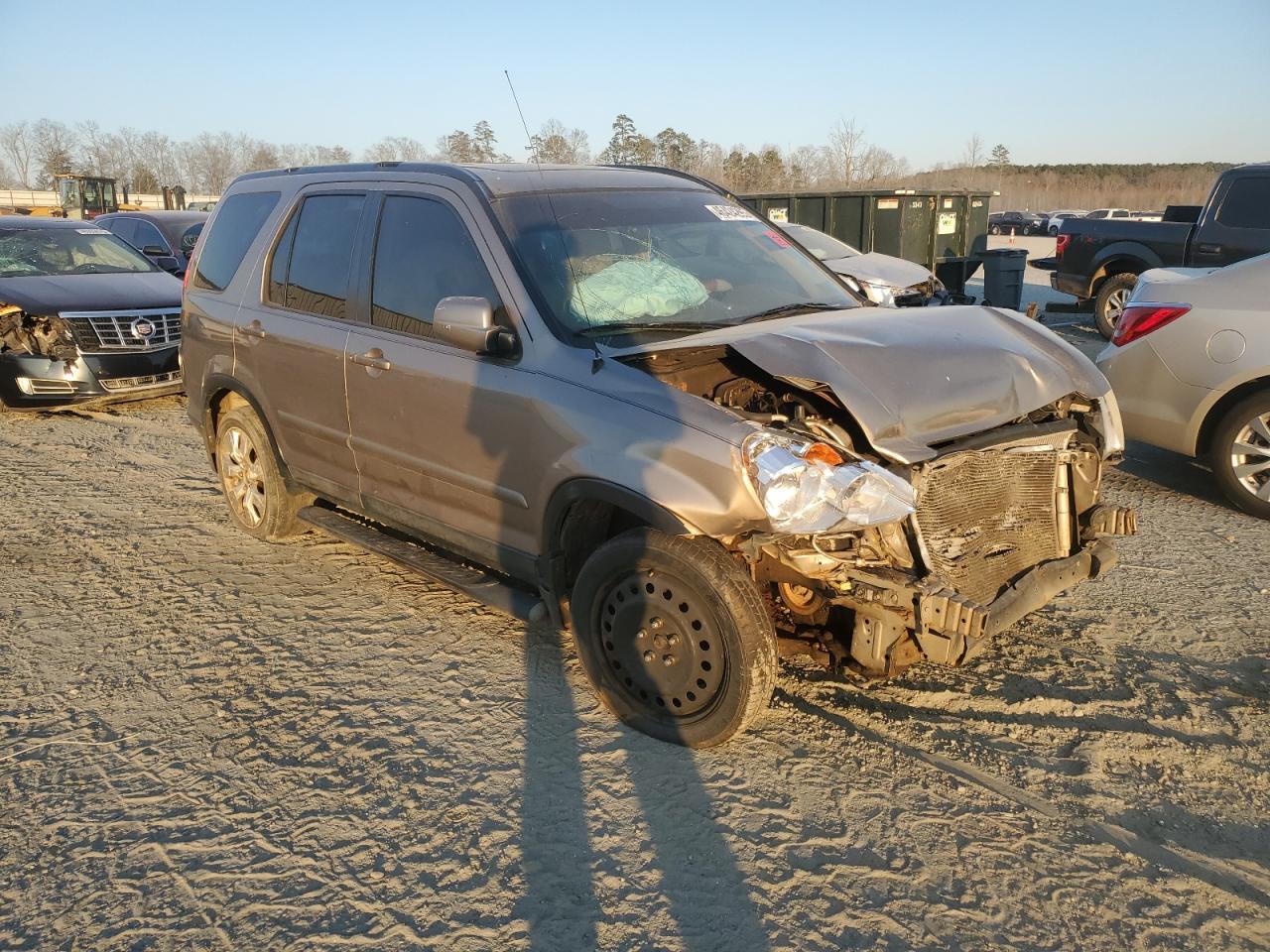 2005 Honda CR-V VIN SHSRD78995U318689 Copart auction photo, front end damage thumbnail 4