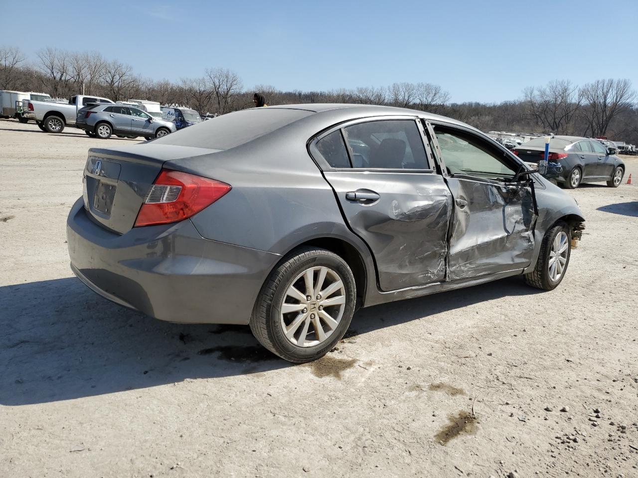 2012 Honda Civic VIN 2HGFB2F84CH315351 Copart auction photo, front end / side damage thumbnail 3