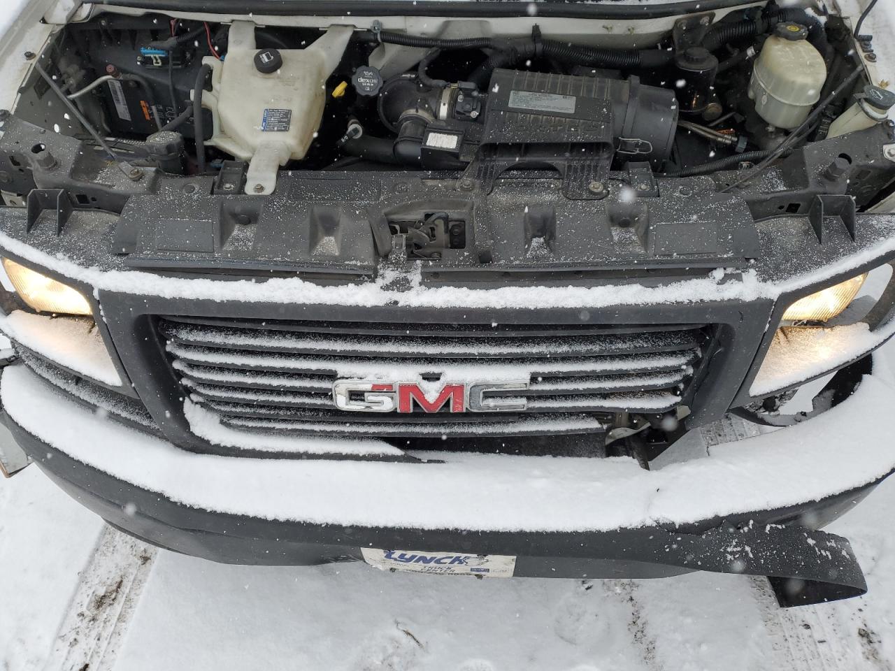 2017 GMC Savana VIN 7GZ37TCG0HN901163 Copart auction photo, front end / rear end damage thumbnail 12