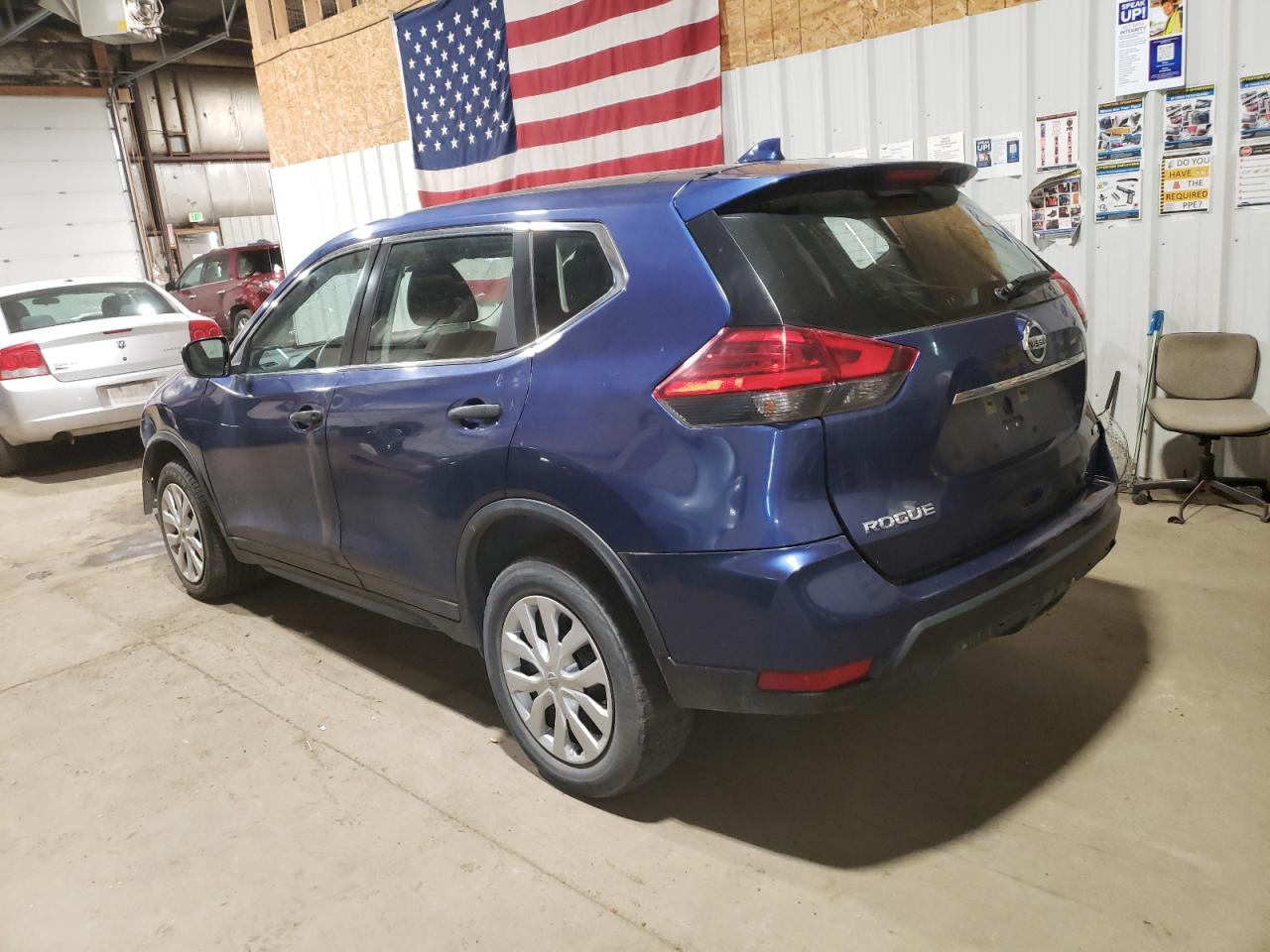 2017 Nissan Rogue VIN KNMAT2MV8HP587466 Copart auction photo, front end damage thumbnail 2