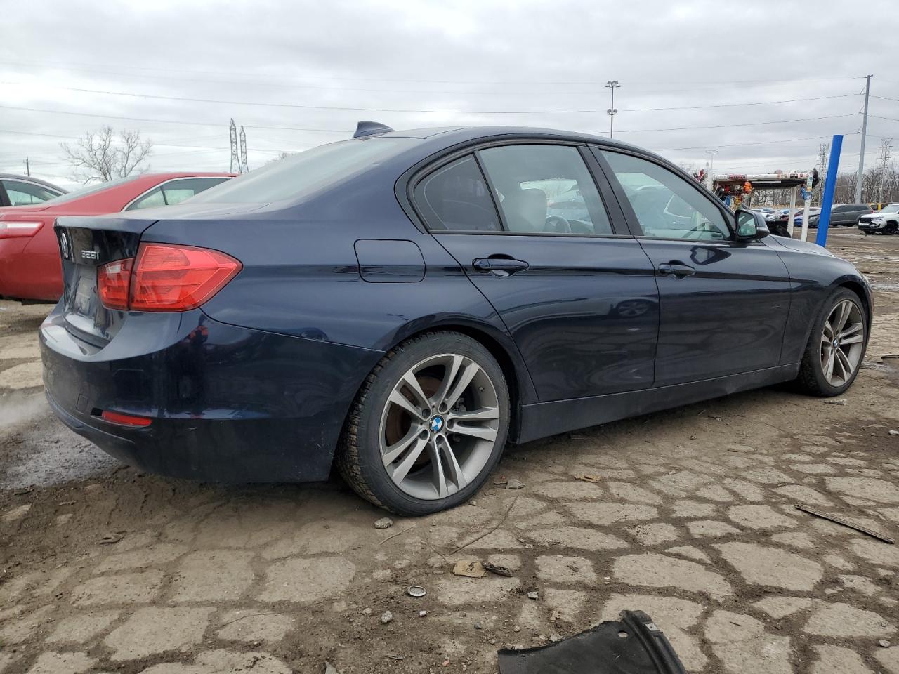 2013 BMW 3er VIN WBA3C1G56DNR46413 Copart auction photo, side damage thumbnail 3