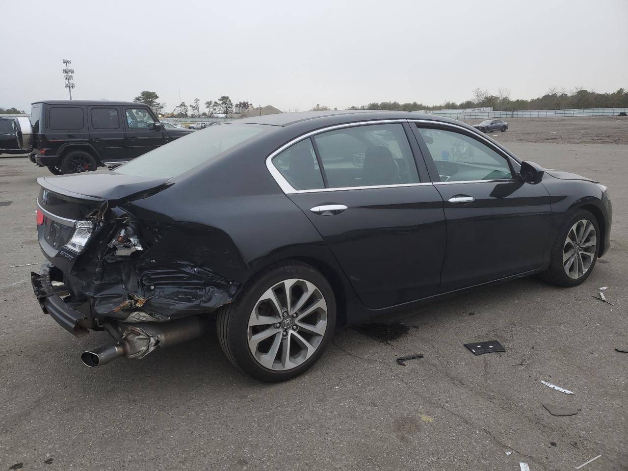 2015 Honda Accord VIN 1HGCR2F59FA088651 Copart auction photo, rear end / minor dent/scratches damage thumbnail 3