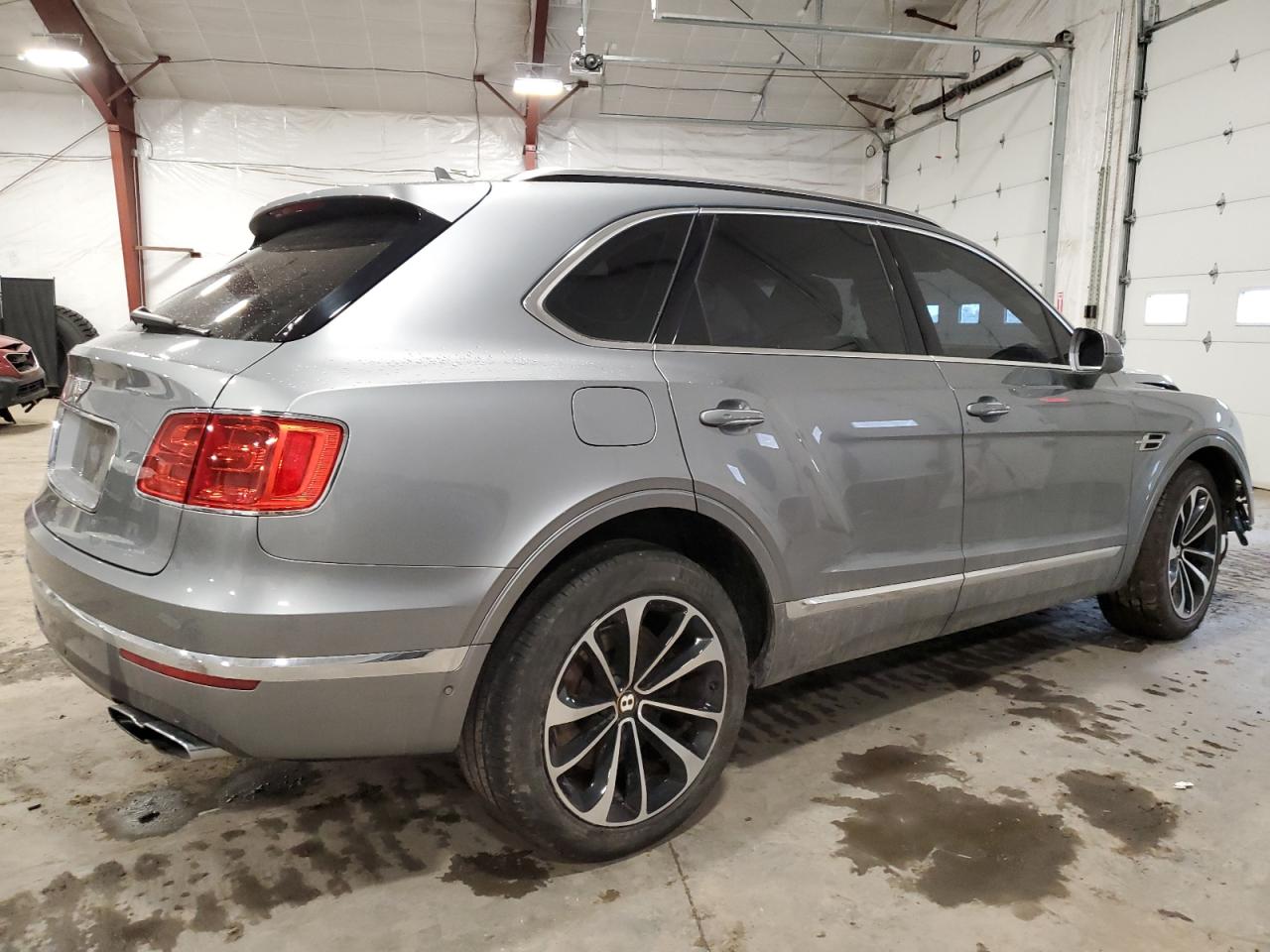 2019 Bentley Bentayga VIN SJAAM2ZV9KC026702 Copart auction photo, front end / minor dent/scratches damage thumbnail 3