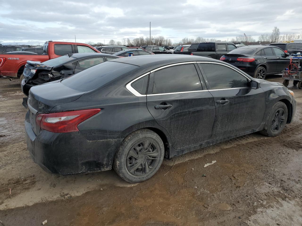 2018 Nissan Altima VIN 1N4AL3AP7JC118092 Copart auction photo, front end / minor dent/scratches damage thumbnail 3
