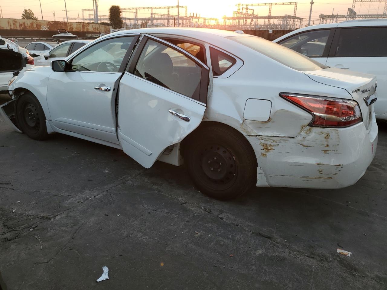 2014 Nissan Altima VIN 1N4AL3AP1EC279964 Copart auction photo, all over / side damage thumbnail 2