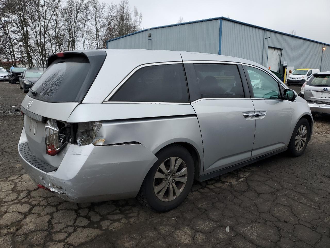 2014 Honda Odyssey VIN 5FNRL5H67EB045028 Copart auction photo, rear end damage thumbnail 3
