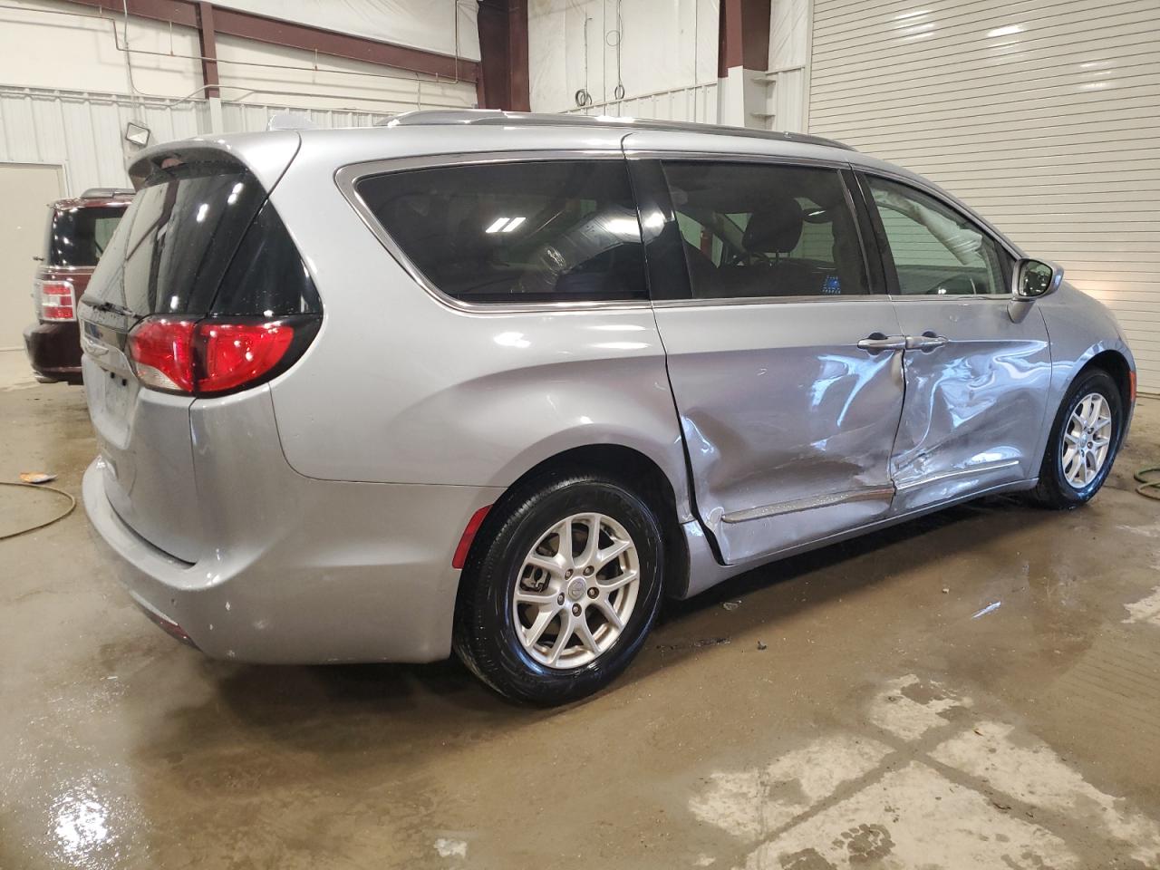 2020 Chrysler Pacifica VIN 2C4RC1BG5LR277140 Copart auction photo, side damage thumbnail 3