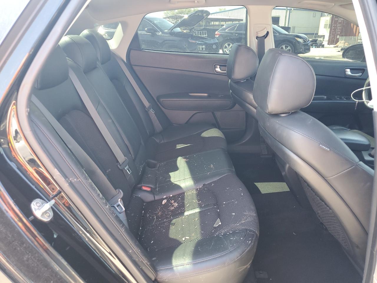 2019 KIA Optima VIN 5XXGT4L39KG305811 Copart auction photo, front end damage thumbnail 10