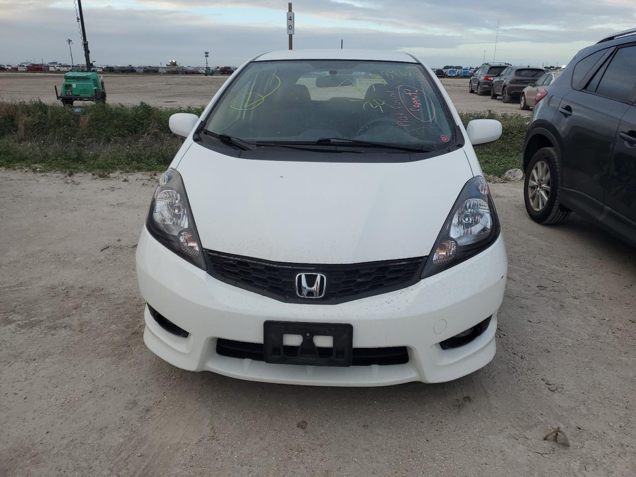2013 Honda Fit VIN JHMGE8H52DC037617 Copart auction photo, water/flood damage thumbnail 5
