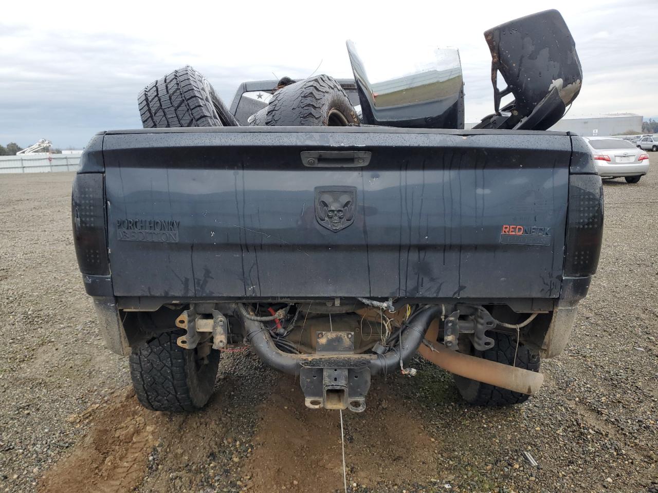 2015 RAM 2500 VIN 3C6UR5CL1FG504790 Copart auction photo, burn - engine / missing/altered vin damage thumbnail 6