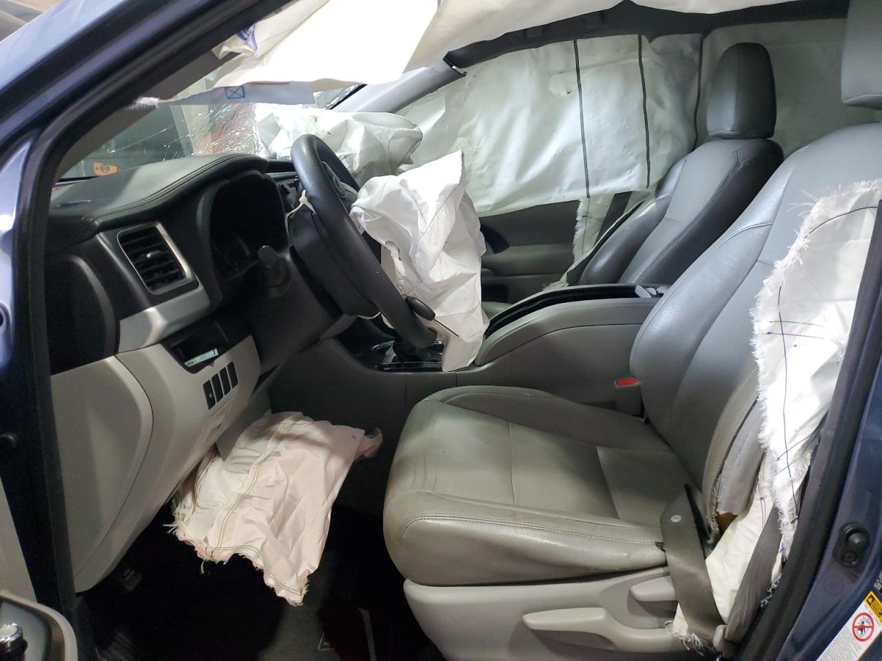 2016 Toyota Highlander VIN 5TDBKRFH2GS267085 Copart auction photo, front end damage thumbnail 7