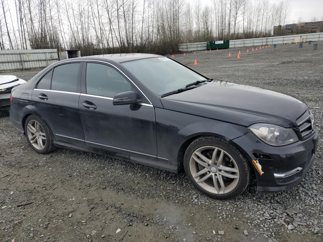 2014 Mercedes-Benz C-klasse VIN WDDGF4HB1EG190129 Copart auction photo, front end damage thumbnail 4