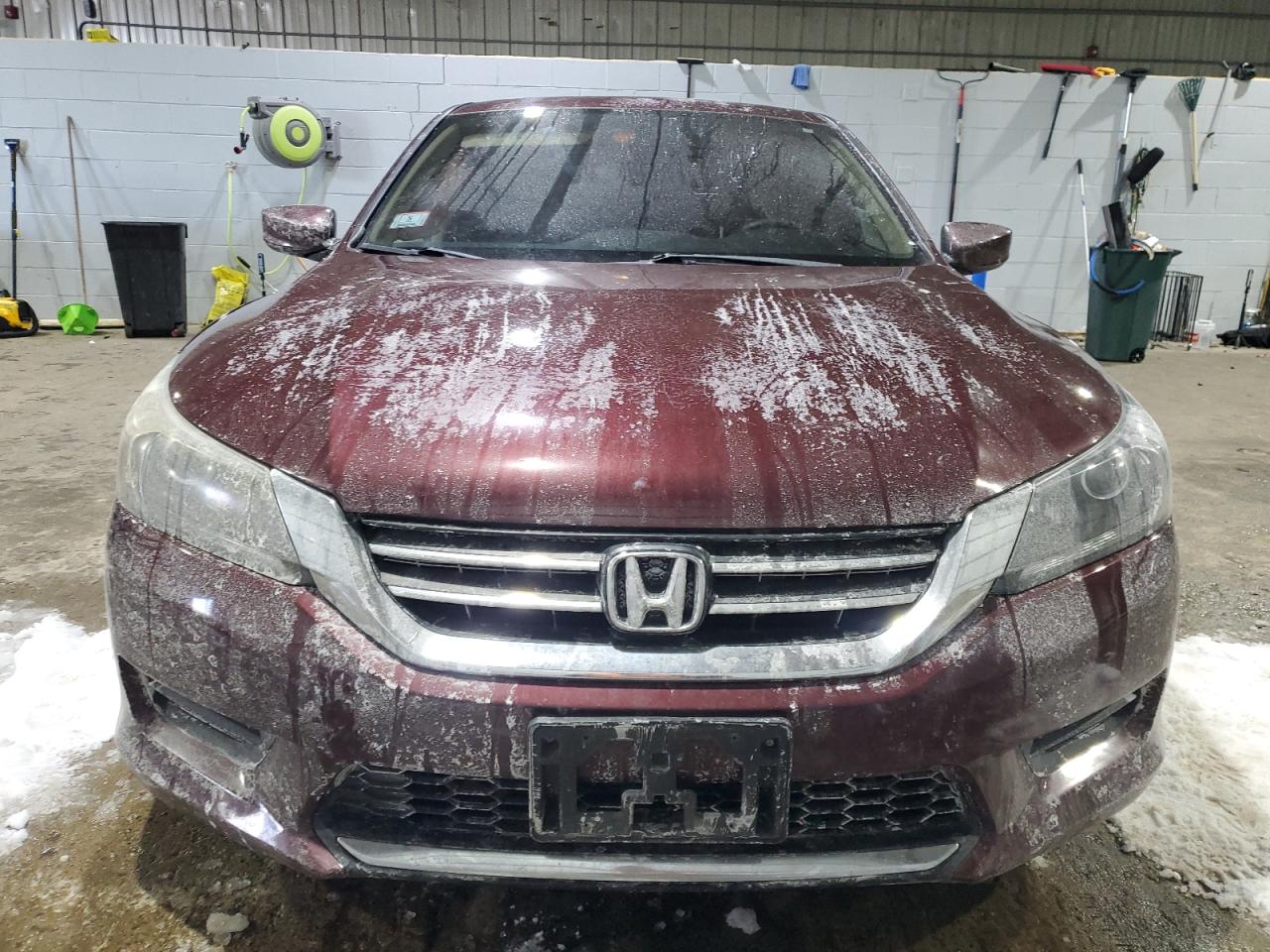 2015 Honda Accord VIN 1HGCR2F33FA067616 Copart auction photo, side / minor dent/scratches damage thumbnail 5
