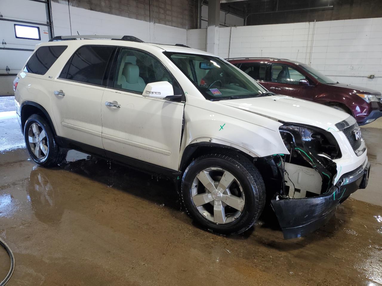 2011 GMC Acadia VIN 1GKKVRED2BJ387971 Copart auction photo, front end / side damage thumbnail 4
