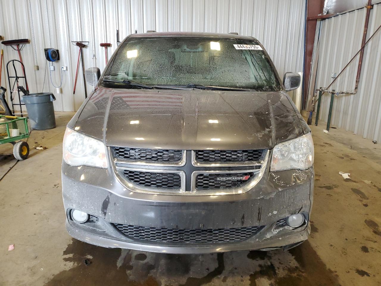 2018 Dodge Caravan VIN 2C4RDGCG0JR231694 Copart auction photo, front end damage thumbnail 5