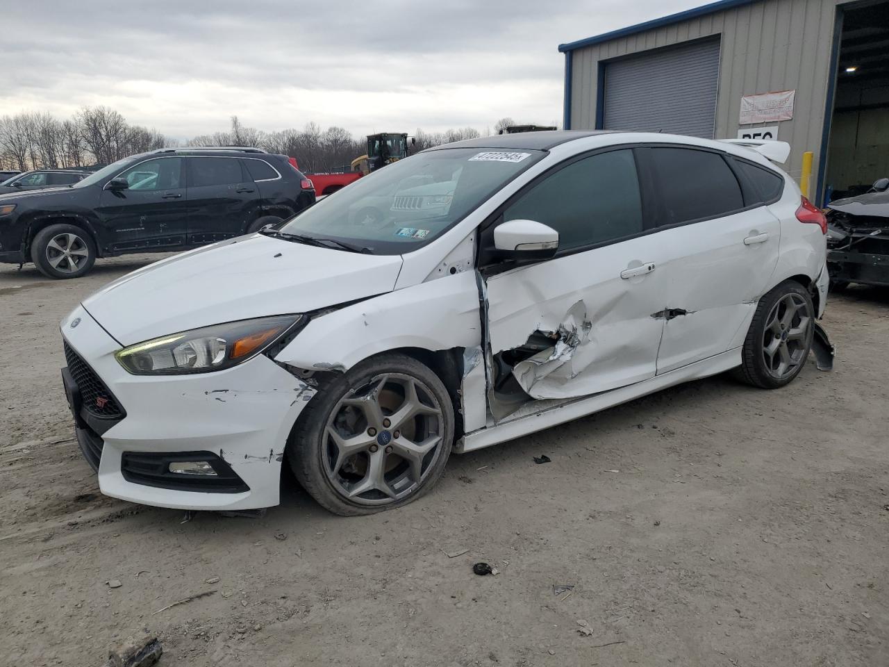 2018 Ford Focus VIN 1FADP3L94JL245267