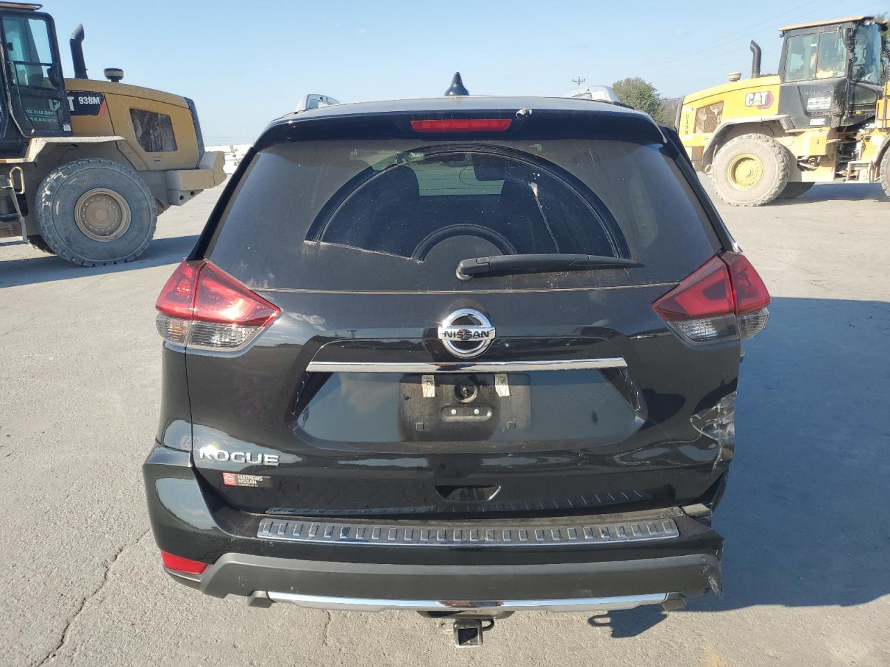 2018 Nissan Rogue VIN 5N1AT2MT3JC852818 Copart auction photo, side / rear end damage thumbnail 6