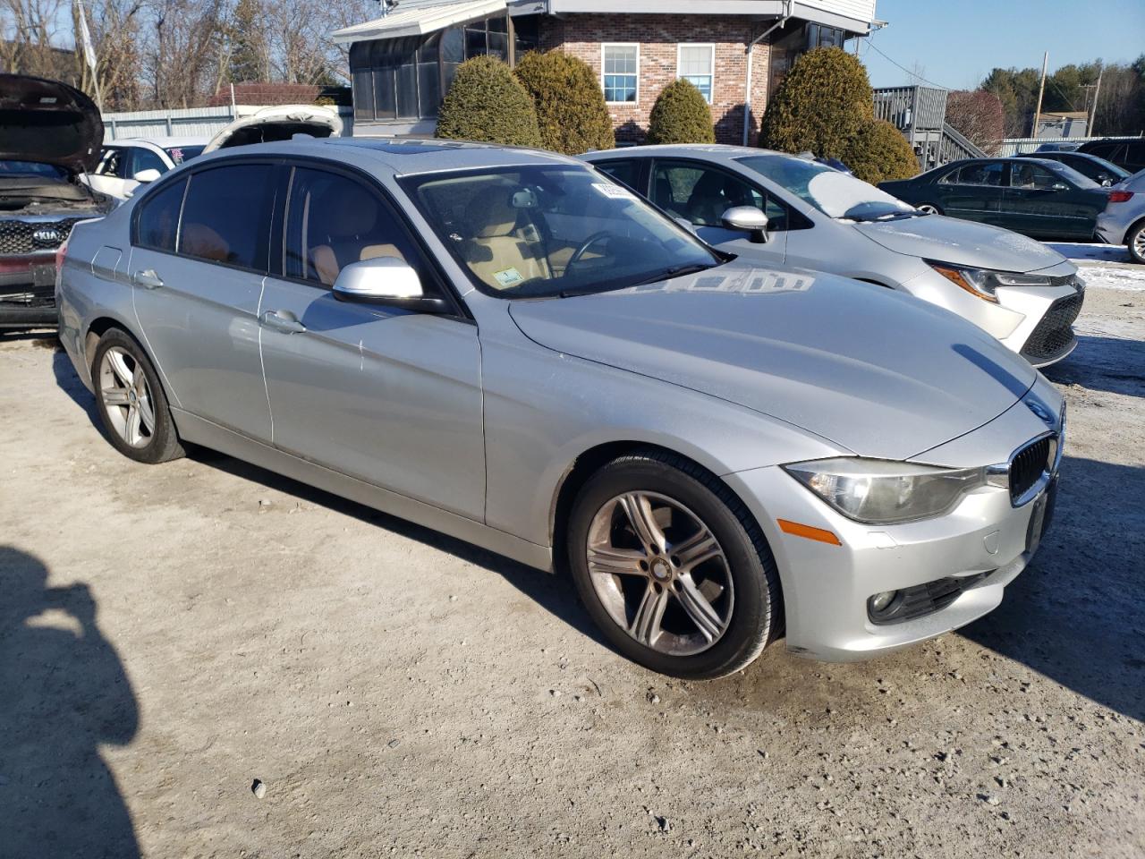 2013 BMW 3er VIN WBA3B5C55DF595536 Copart auction photo, mechanical / normal wear damage thumbnail 4