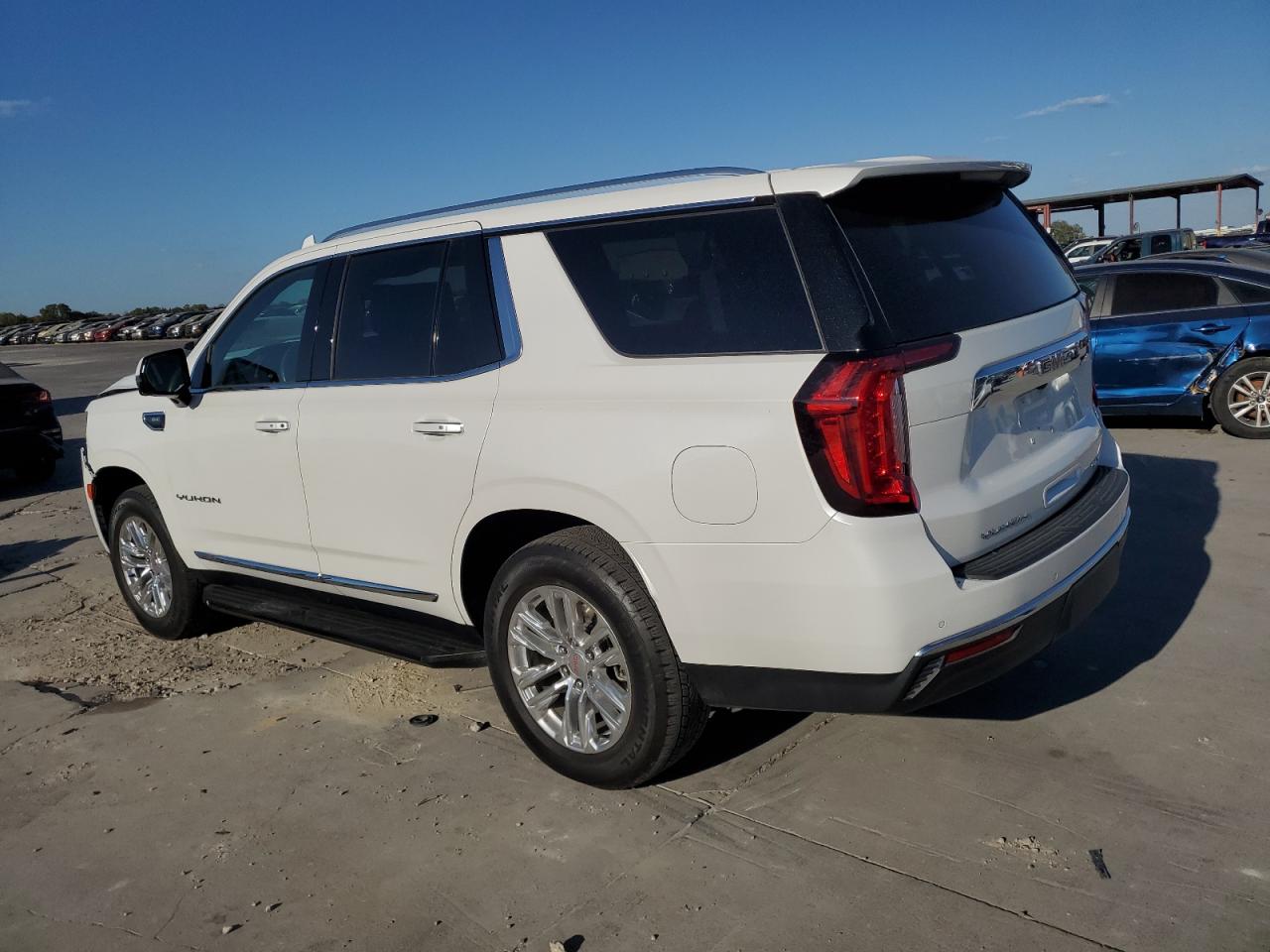 2022 GMC Yukon VIN 1GKS1BKD1NR259041 Copart auction photo, front end damage thumbnail 2