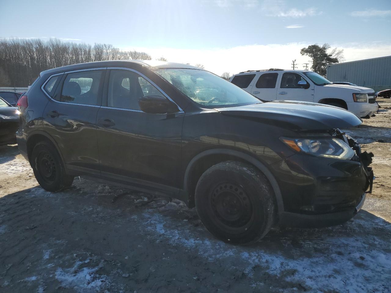 2018 Nissan Rogue VIN KNMAT2MV3JP536222 Copart auction photo, front end / minor dent/scratches damage thumbnail 4
