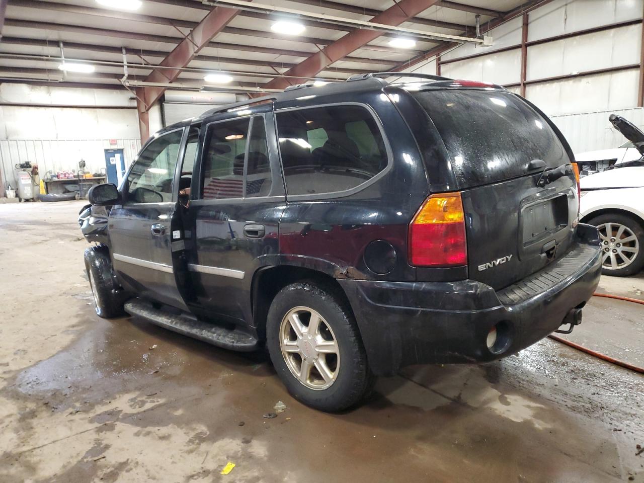 2007 GMC Envoy VIN 1GKDT13S472106434 Copart auction photo, front end / side damage thumbnail 2