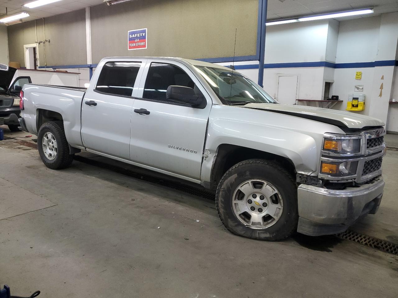 2014 Chevrolet Silverado VIN 3GCPCPEC9EG485713 Copart auction photo, front end / side damage thumbnail 4